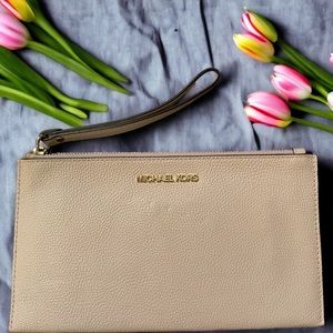 Michael Kors Wristlet